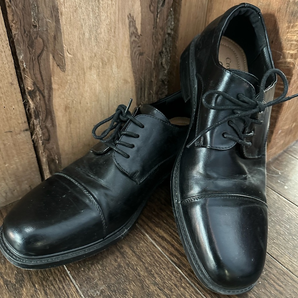Men's size 8 dress shoe